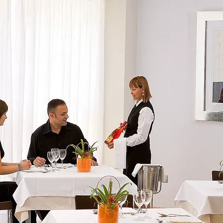 Ξενοδοχείο Rh Bayren Parc 4*